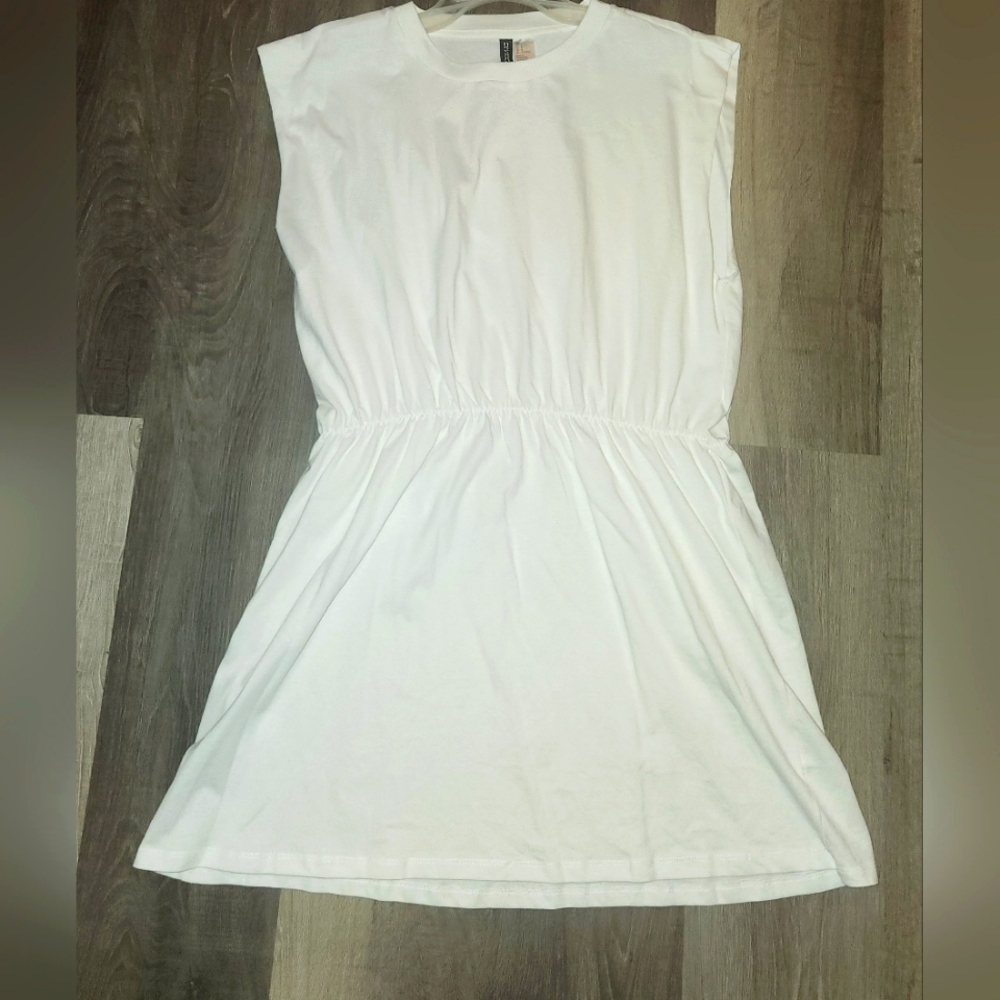 H&M White Sleeveless Dress